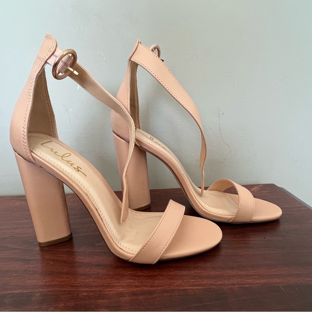 Lulus Kamali Light Nude Ankle Strap Heels
Minimalist strappy block heel.  9